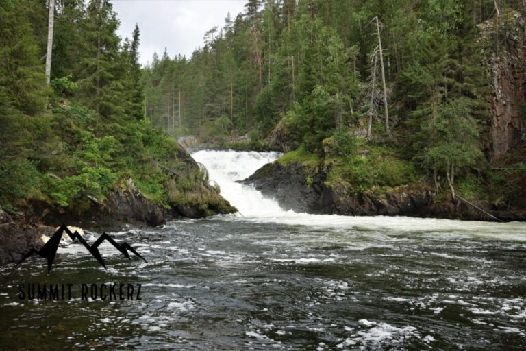 jyrävä