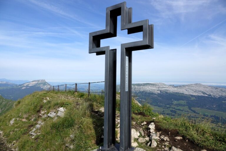 gipfelkreuz am schongüt